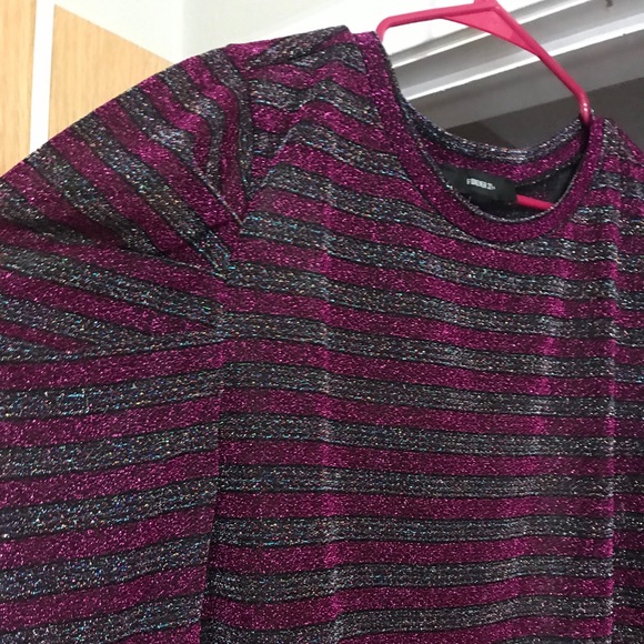 Balloon Sleeve Glitter Top - Picture 4 of 8